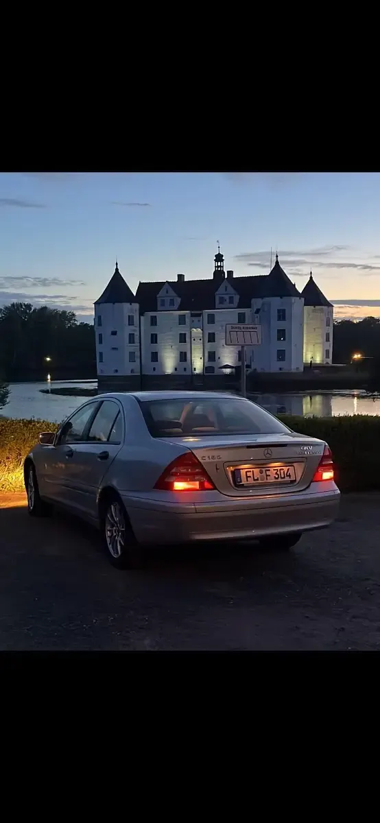 Gebraucht Mercedes C180 143 PS (105 kW) 2003 Silber Limousine
