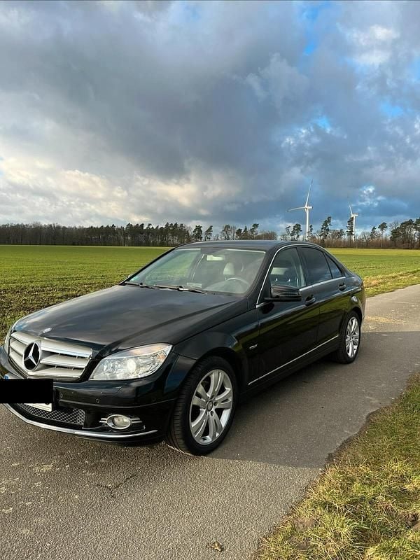 Gebraucht Mercedes C200 184 PS (135 kW) 2011 Schwarz Limousine