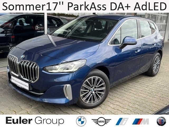 Blau Gebraucht 2024 BMW 218 Active Tourer Luxury Line Van / Kleinbus | 27.933 € (Guter Preis) - Bild 1/4