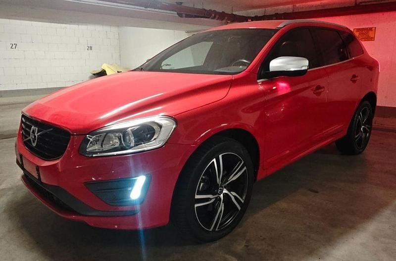 Gebraucht Volvo XC60 R-Design 150 PS (110 kW) 2017 Rot SUV