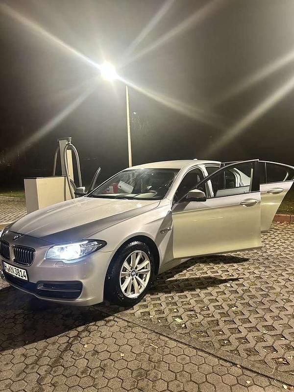 Gebraucht BMW 520 190 PS (139 kW) 2015 Grau Limousine