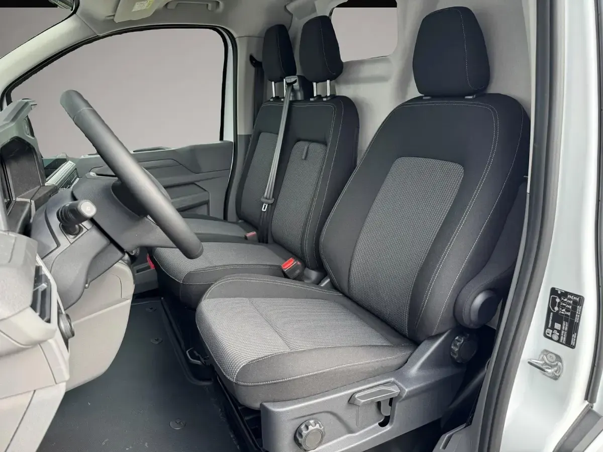 Neu VW T7 150 PS (110 kW) 2026 Manufacturer Van