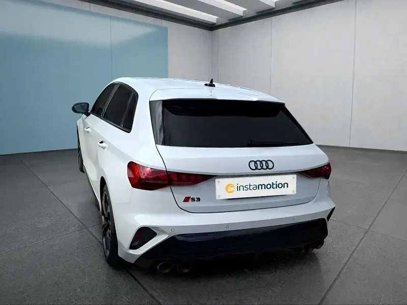 Gebraucht Audi S3 Sportback 333 PS (244 kW) 2025 Weiß Kleinwagen
