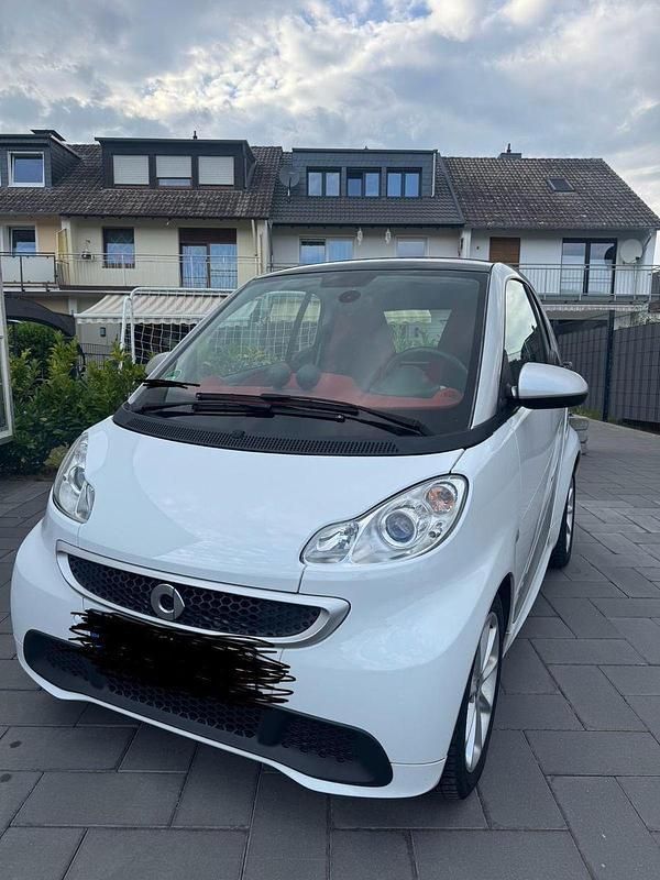 Weiß Gebraucht 2013 Smart ForTwo Coupé Coupé | 4.550 € (Guter Preis) - Bild 1/4