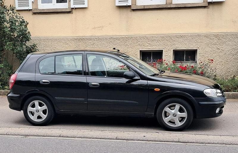 Schwarz Gebraucht 2004 Nissan Almera Limousine | 3.800 € (Fairer Preis) - Bild 1/3