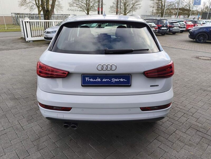 Gebraucht Audi Q3 Comfort 150 PS (110 kW) 2016 Weiß (gletscherweissmet.) SUV