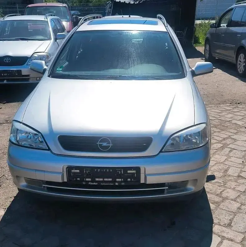 Gebraucht Opel Astra 101 PS (74 kW) 2002 Silber Kombi