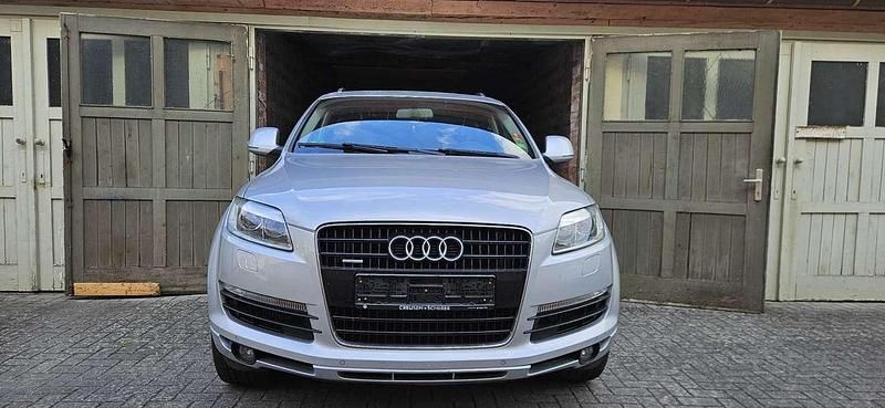 Silber Gebraucht 2006 Audi Q7 SUV | 10.000 € - Bild 1/4