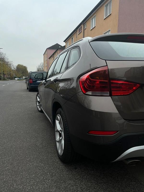 Gebraucht BMW X1 180 PS (132 kW) 2014 Braun SUV