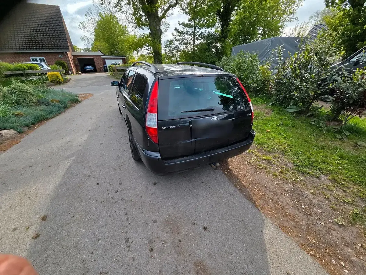 Gebraucht Ford Mondeo 130 PS (95 kW) 2004 Schwarz Kombi