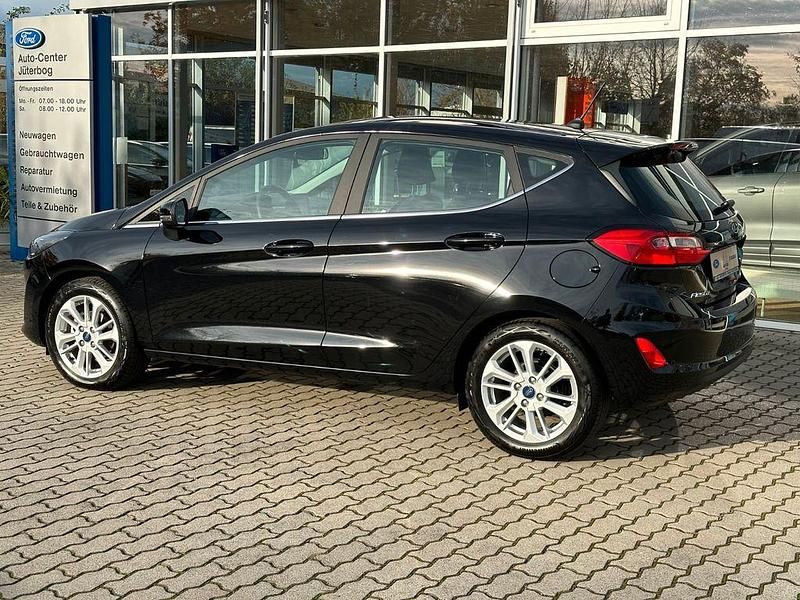 Gebraucht Ford Fiesta Titanium 125 PS (91 kW) 2022 Schwarz Kleinwagen