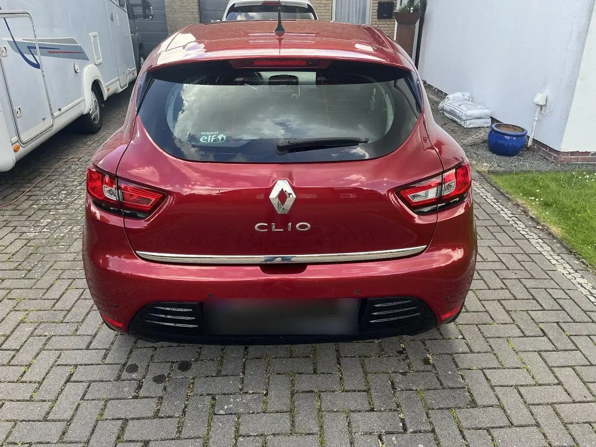 Gebraucht Renault Clio 90 PS (66 kW) 2018 Rot Kleinwagen
