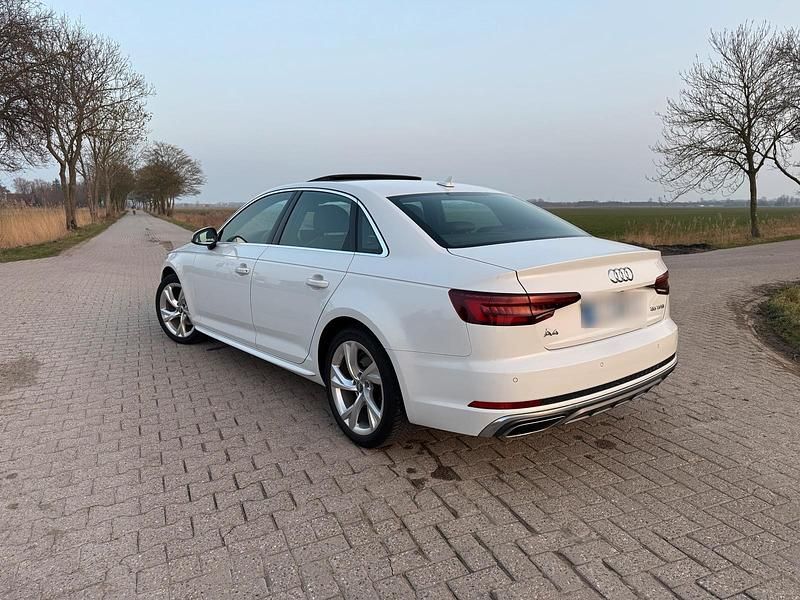 Gebraucht Audi A4 Comfort 150 PS (110 kW) 2019 Weiß Limousine