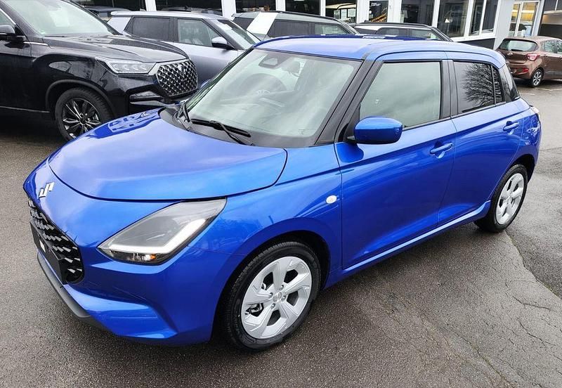 Neu Suzuki Swift Comfort 83 PS (61 kW) 2025 Blau Kleinwagen