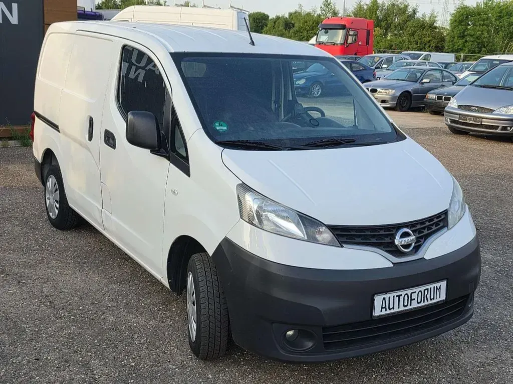 Gebraucht Nissan NV200 Premium Edition 90 PS (66 kW) 2013 Weiß Van / Kleinbus