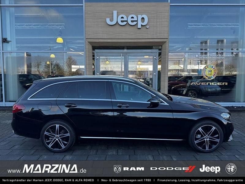 Gebraucht Mercedes C300e 320 PS (235 kW) 2020 Schwarz Kombi