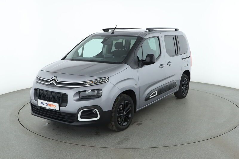 Grau Gebraucht 2022 Citroën Berlingo Shine Van / Kleinbus | 21.890 € (Fairer Preis) - Bild 1/4