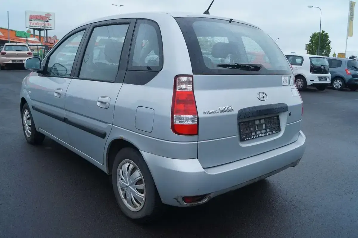 Gebraucht Hyundai Matrix Comfort 103 PS (75 kW) 2009 Silber Van / Kleinbus
