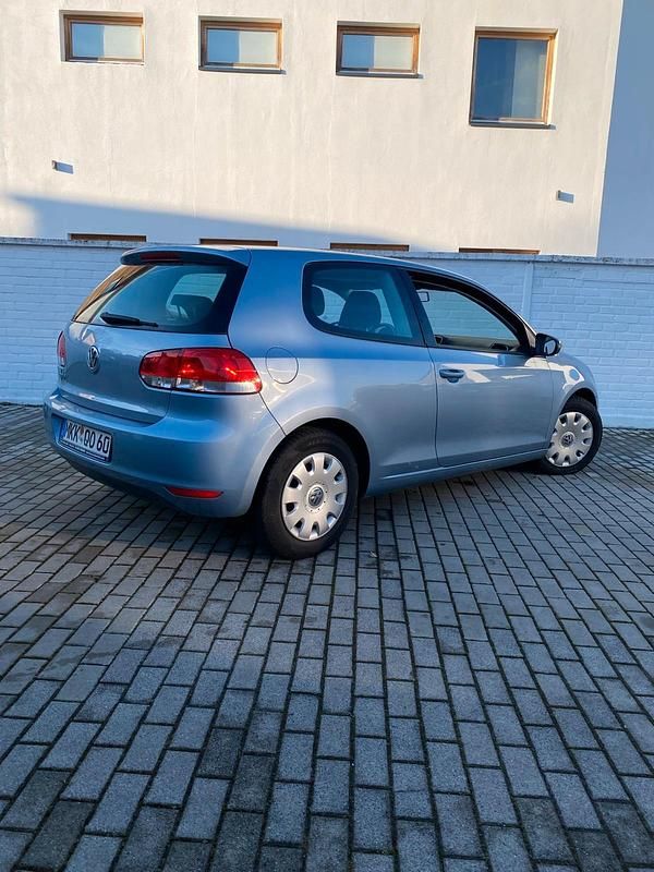 Gebraucht VW Golf VI 80 PS (58 kW) 2009 Blau Kleinwagen