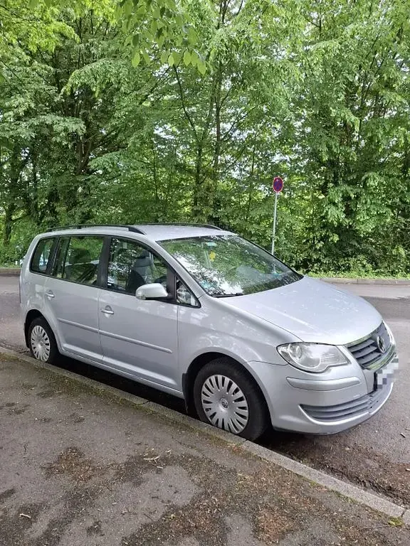 Gebraucht VW Touran 102 PS (75 kW) 2008 Silber Van / Kleinbus