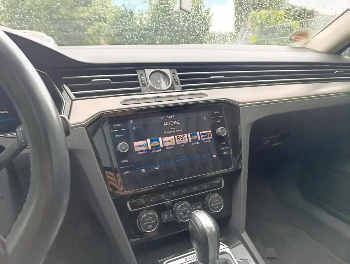 Gebraucht VW Passat Highline 190 PS (139 kW) 2018 Blau Kombi