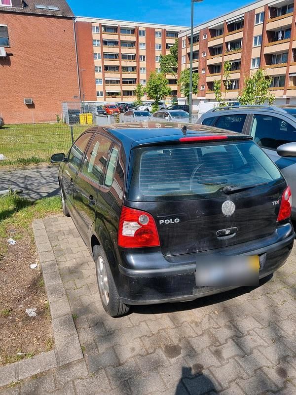 Second-hand VW Polo 100 CP (73 kW) 2004 Negru Hatchback