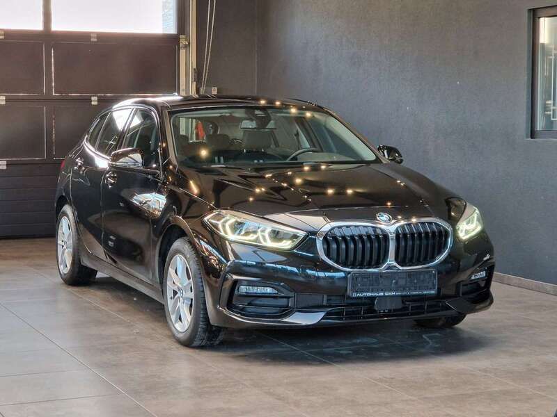 Schwarz Gebraucht 2023 BMW 118 Sport Line Kleinwagen | 22.999 € (Guter Preis) - Bild 1/2