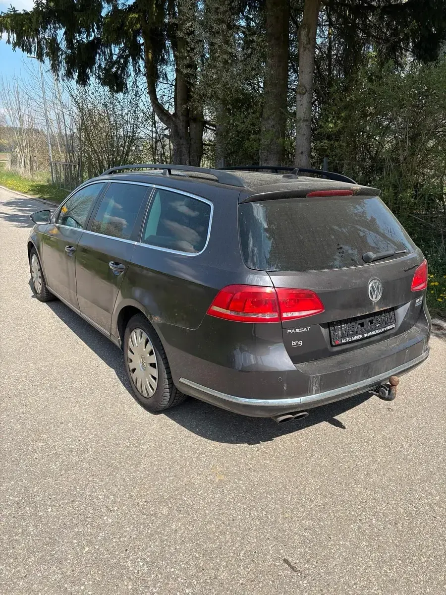Gebraucht VW Passat 140 PS (102 kW) 2011 Braun Kombi