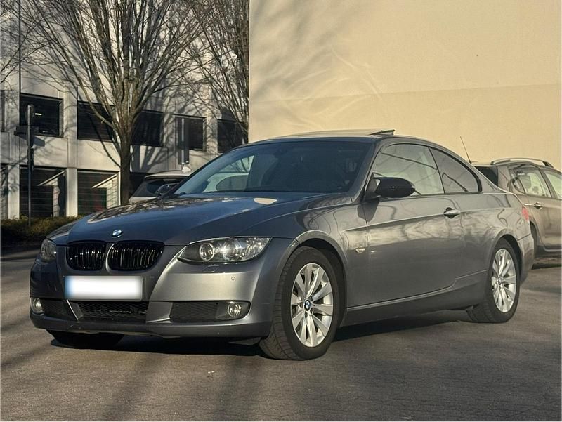 Gebraucht BMW 325 218 PS (160 kW) 2008 Grau Coupé