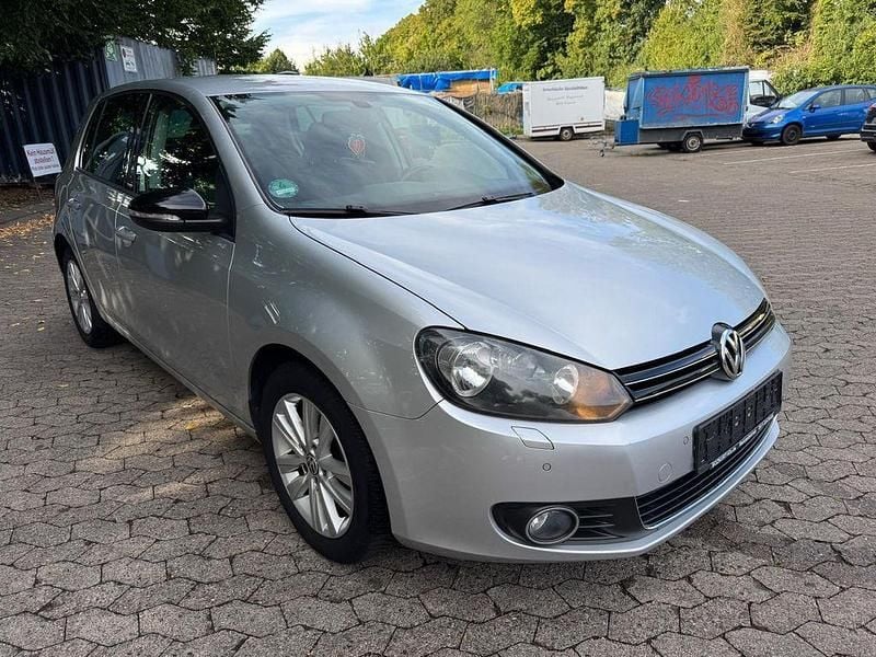 Silber Gebraucht 2011 VW Golf VI Style Limousine | 3.950 € (Guter Preis) - Bild 1/4