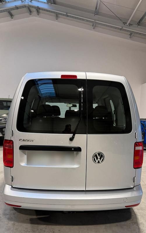 Gebraucht VW Caddy 131 PS (96 kW) 2018 Silber Van / Kleinbus