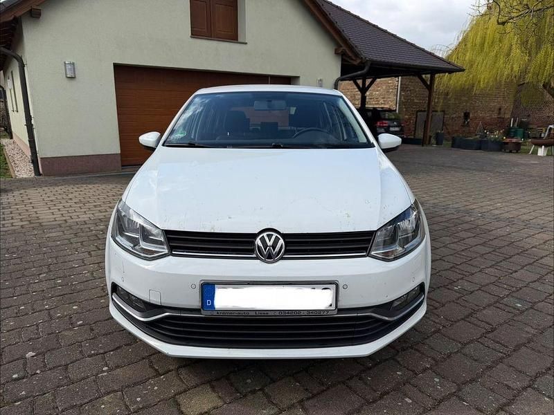 Gebraucht VW Polo 90 PS (66 kW) 2015 Weiß Limousine