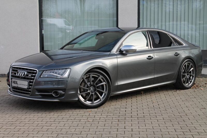 Grau Gebraucht 2012 Audi S8 Sport Limousine | 28.495 € (Guter Preis) - Bild 1/4