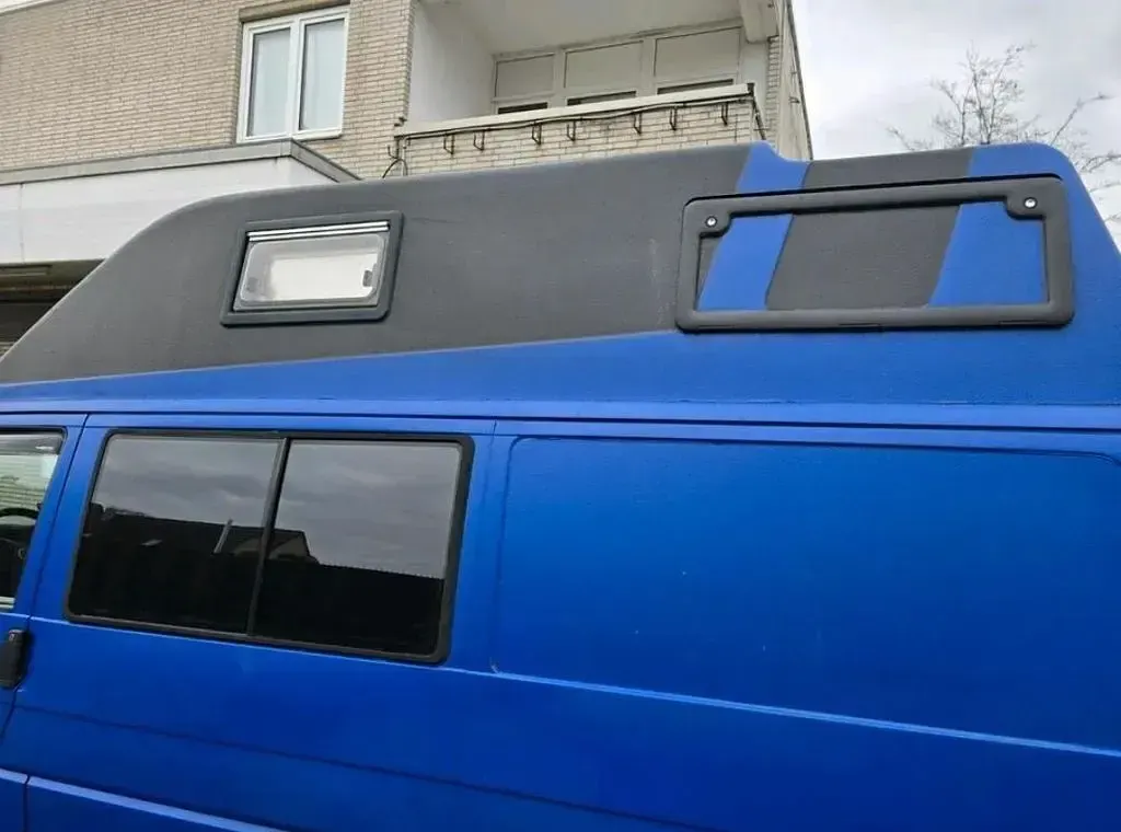 Second-hand VW Caravelle 116 CP (85 kW) 2001 Albastru Van