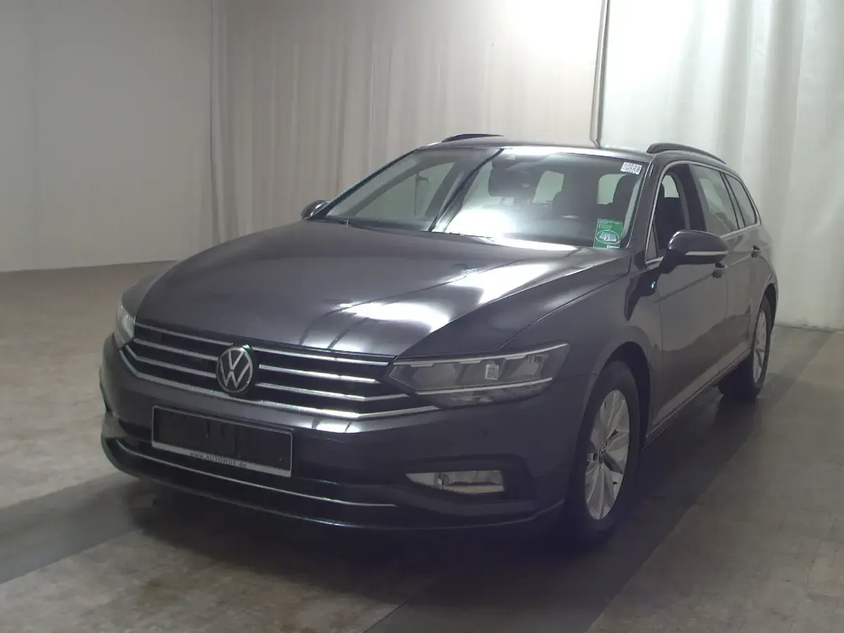Gebraucht VW Passat Business 150 PS (110 kW) 2022 Grau Kombi