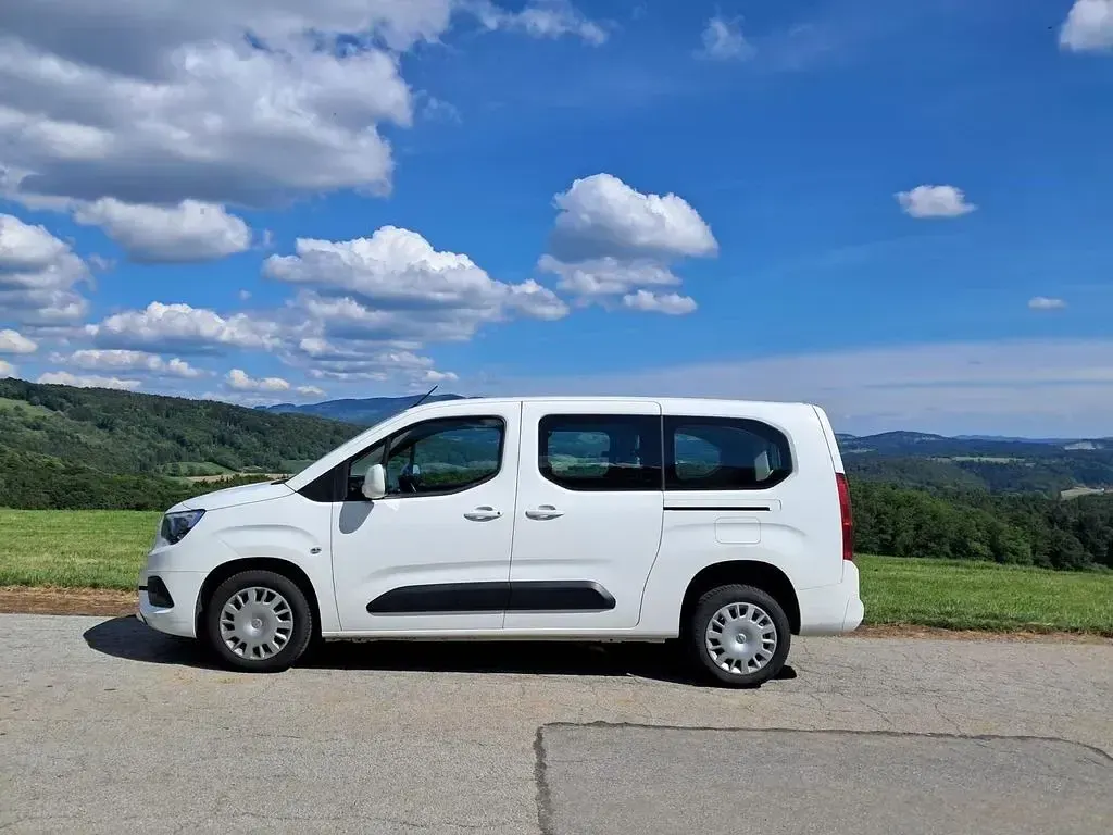Gebraucht Opel Combo Edition 131 PS (96 kW) 2020 Weiß Van / Kleinbus