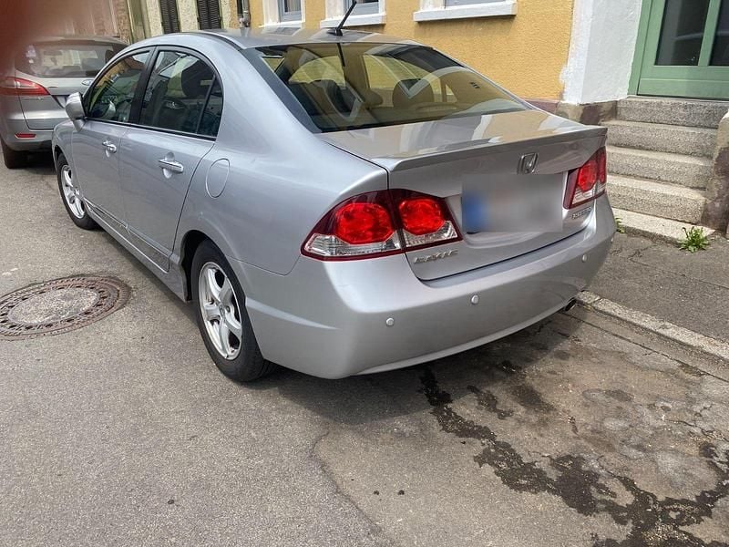 Gebraucht Honda Civic Elegance 116 PS (85 kW) 2010 Silber Limousine