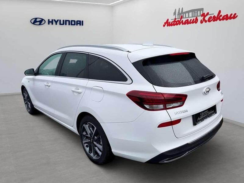 Gebraucht Hyundai i30 Prime 160 PS (117 kW) 2023 Serenity white Limousine