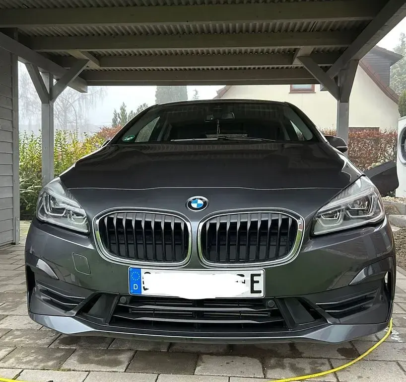 Gebraucht BMW 225 Active Tourer iPerformance 224 PS (164 kW) 2019 Grau Van / Kleinbus