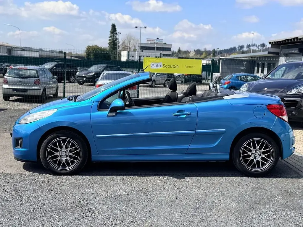 Gebraucht Peugeot 207 CC Premium 111 PS (81 kW) 2011 Blau Cabrio