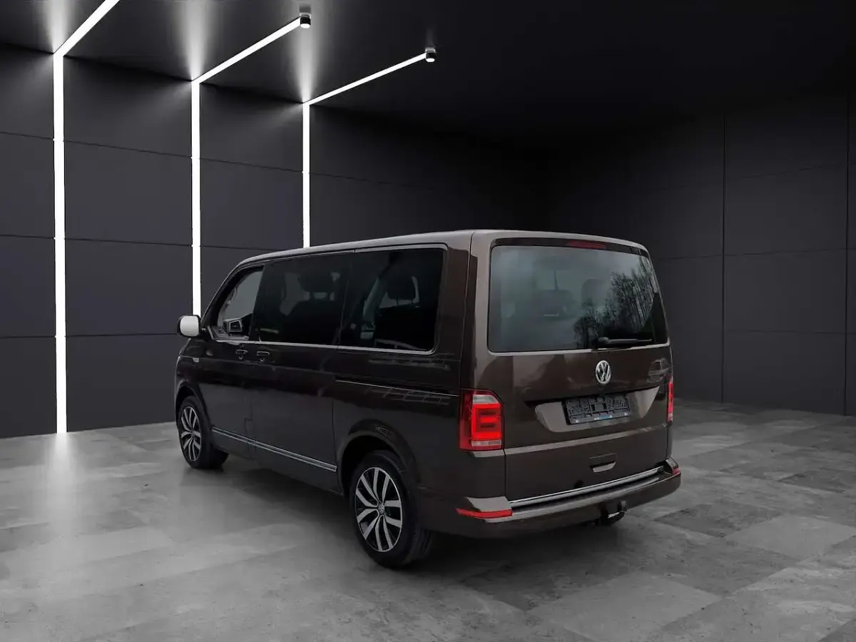 Gebraucht VW T6 Generation Six 204 PS (150 kW) 2016 Braun Van