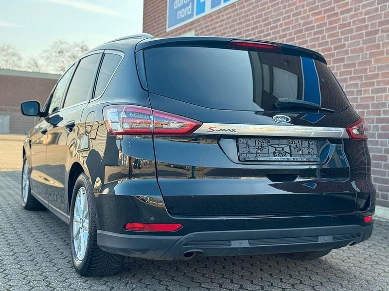 Gebraucht Ford S-MAX Titanium 150 PS (110 kW) 2016 Schwarz Van / Kleinbus