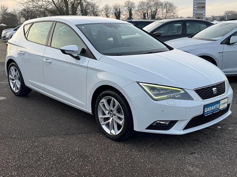 Gebraucht Seat Leon Style 122 PS (89 kW) 2012 Weiß Limousine