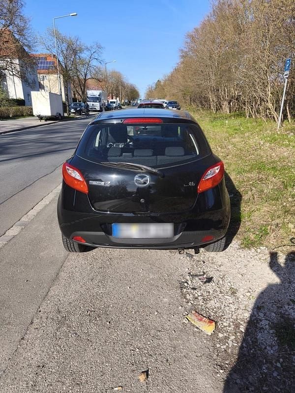 Gebraucht Mazda 2 75 PS (55 kW) 2010 Schwarz Kleinwagen