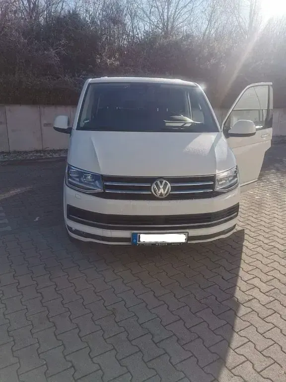 Gebraucht VW Multivan 199 PS (146 kW) 2019 Weiß Van / Kleinbus