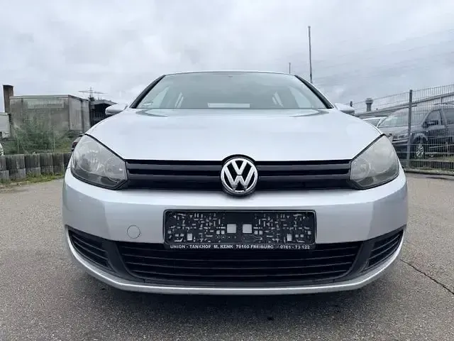 Gebraucht VW Golf VI Trendline 105 PS (77 kW) 2010 Silber Kleinwagen