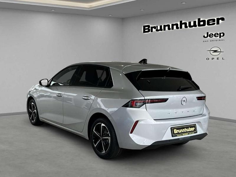 Nowe Opel Astra Edition 131 KM (96 kW) 2025 Szary Sedan/Limuzyna