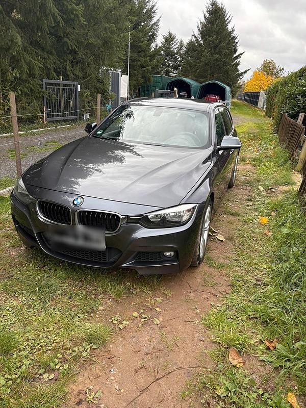 Grau Gebraucht 2017 BMW 318 M Sport Kombi | 11.000 € (Superpreis) - Bild 1/4