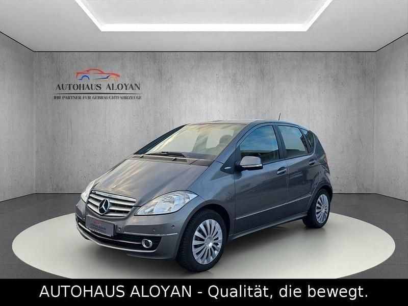 Gebraucht Mercedes A180 109 PS (80 kW) 2010 Grau Limousine