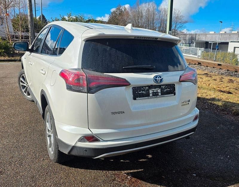 Gebraucht Toyota RAV4 Executive 197 PS (144 kW) 2017 Weiß SUV